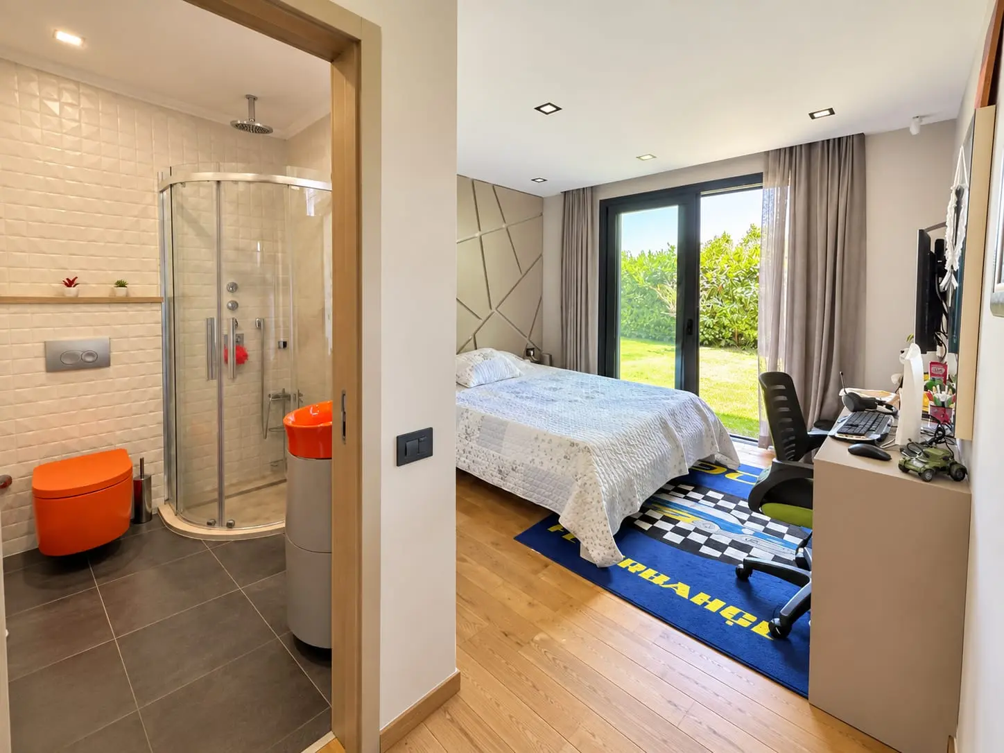 Bedroom